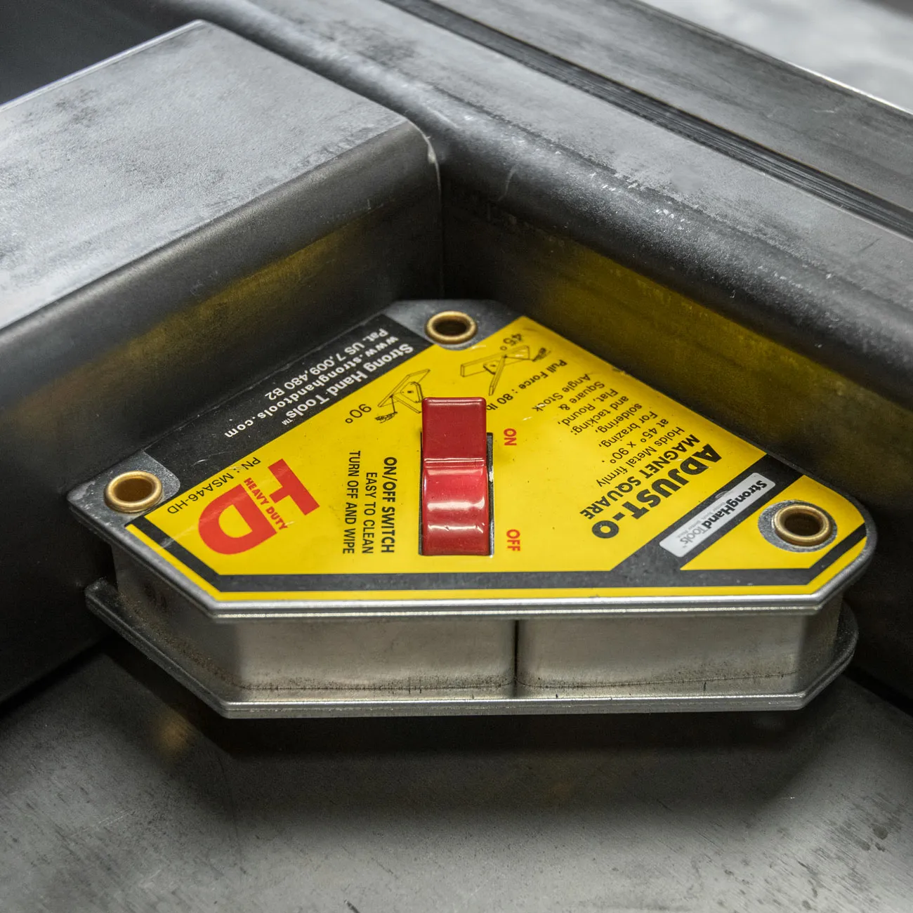 Magnetický úhelník Adjust-O™, s vypínačem, tažná síla 30 kg, AEK